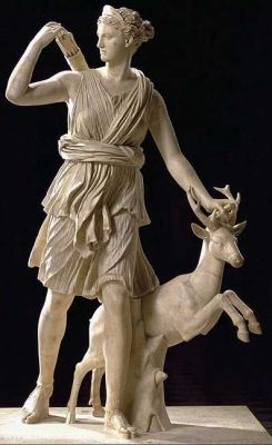 http://www.greekmythology.com/images/mythology/artemis_11.jpg